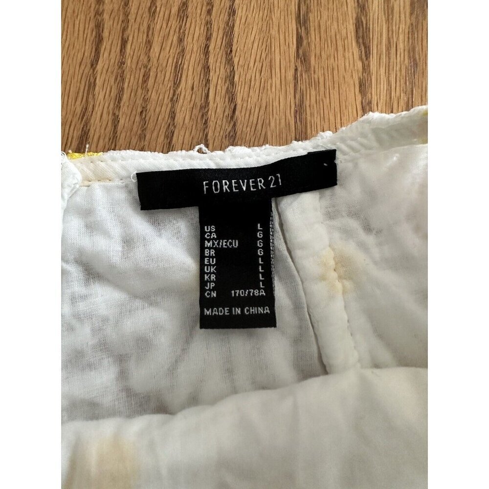 Forever 21 Floral Crochet Lace White Zip Faux Wrap Skirt Skort Size Small - Picture 9 of 10